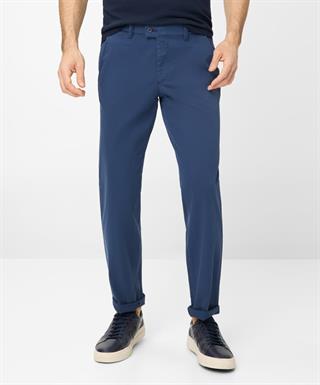 Eurex 
Flatfront broek in een light cotton kwaliteit